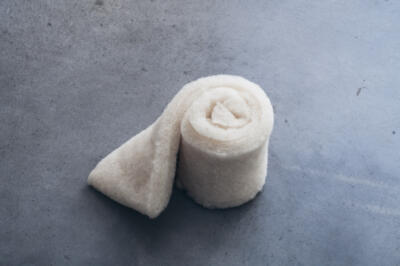 Musterrolle aus Bio Schurrwollvlies für Wollbettwaren